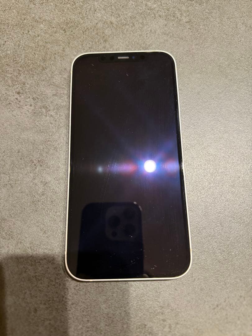 Apple iPhone 12 ホワイト 本体【購入前にコメント必須】ケース付き