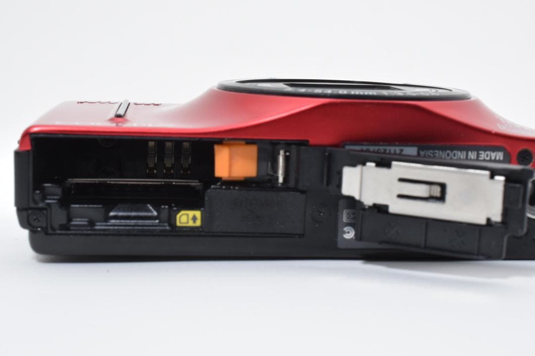 ニコン　Nikon COOLPIX S8100 レッド