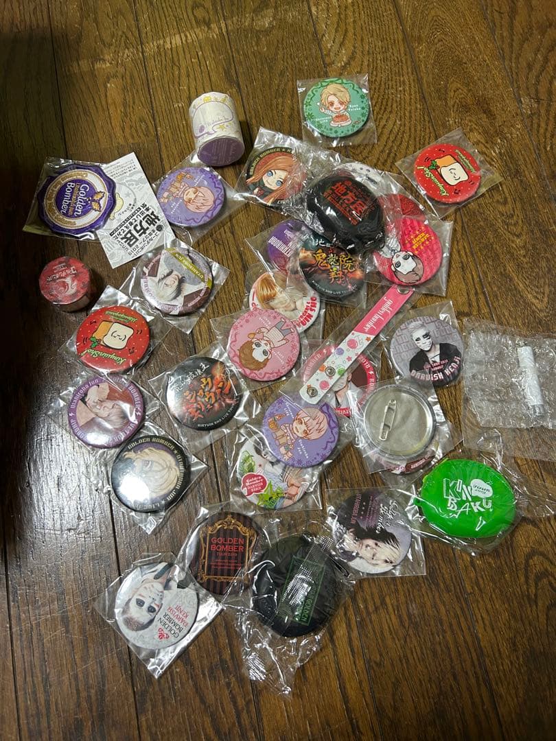 る*べ様 ゴールデンボンバー　グッズ　まとめ売り　缶バッジ　キーホルダー　ハンド