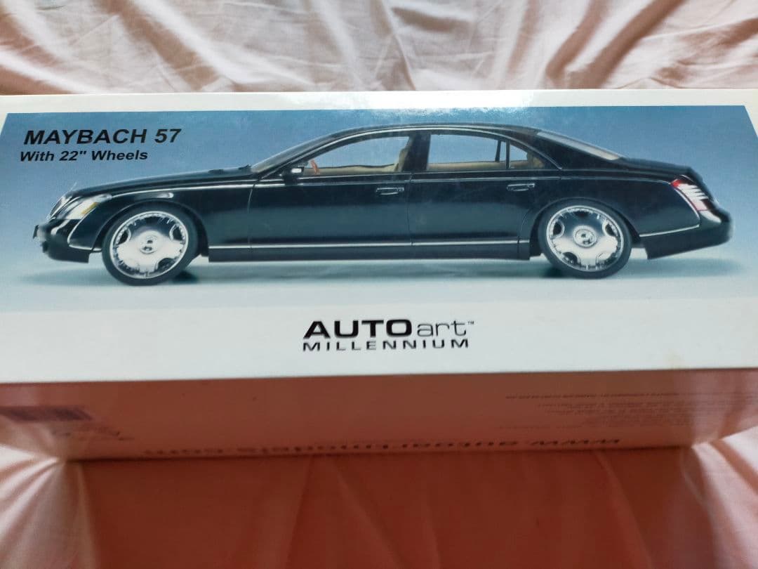 ミニカー Autoart1/18  Maybach 57 22\" Wheel
