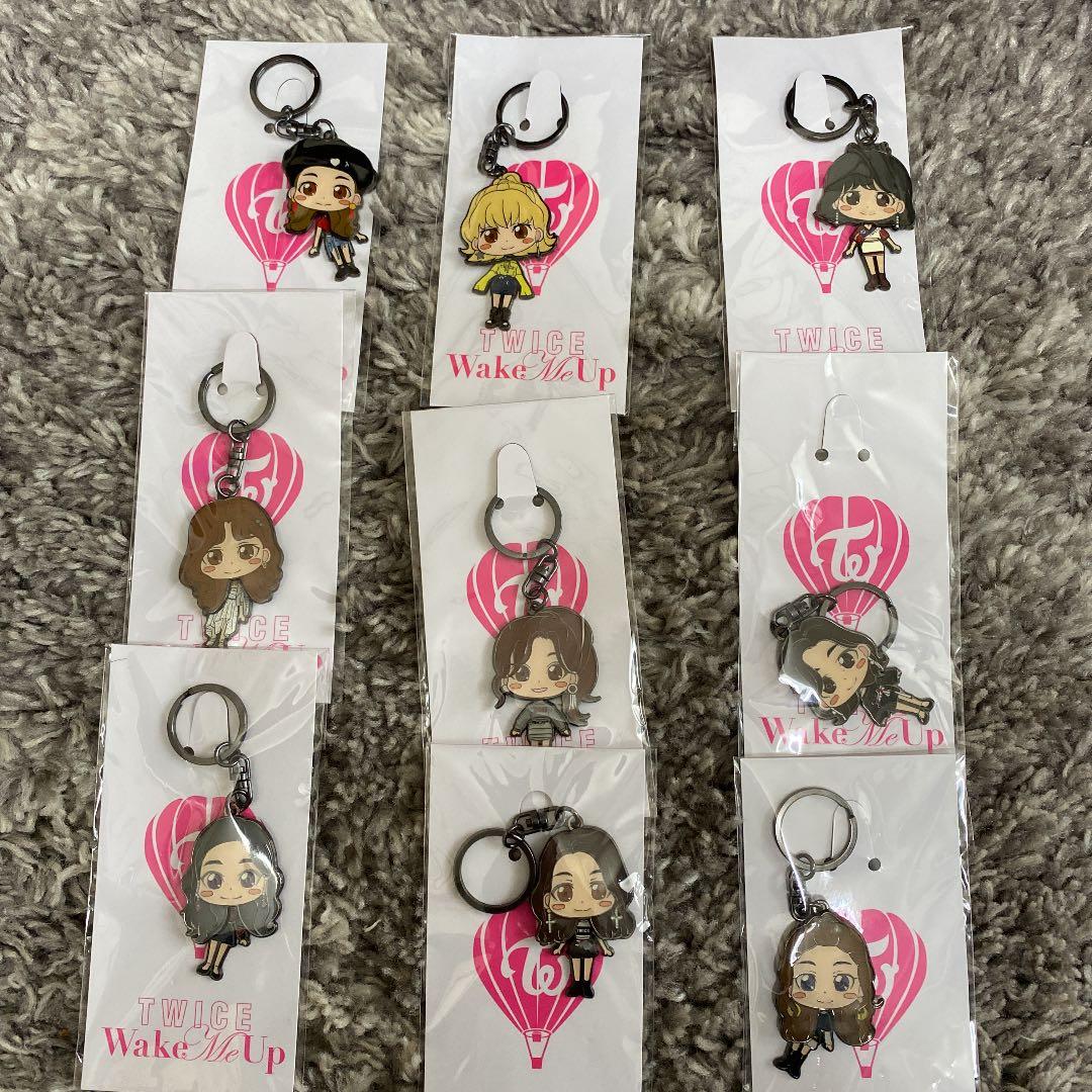 TWICE Wake Me Up キーホルダー