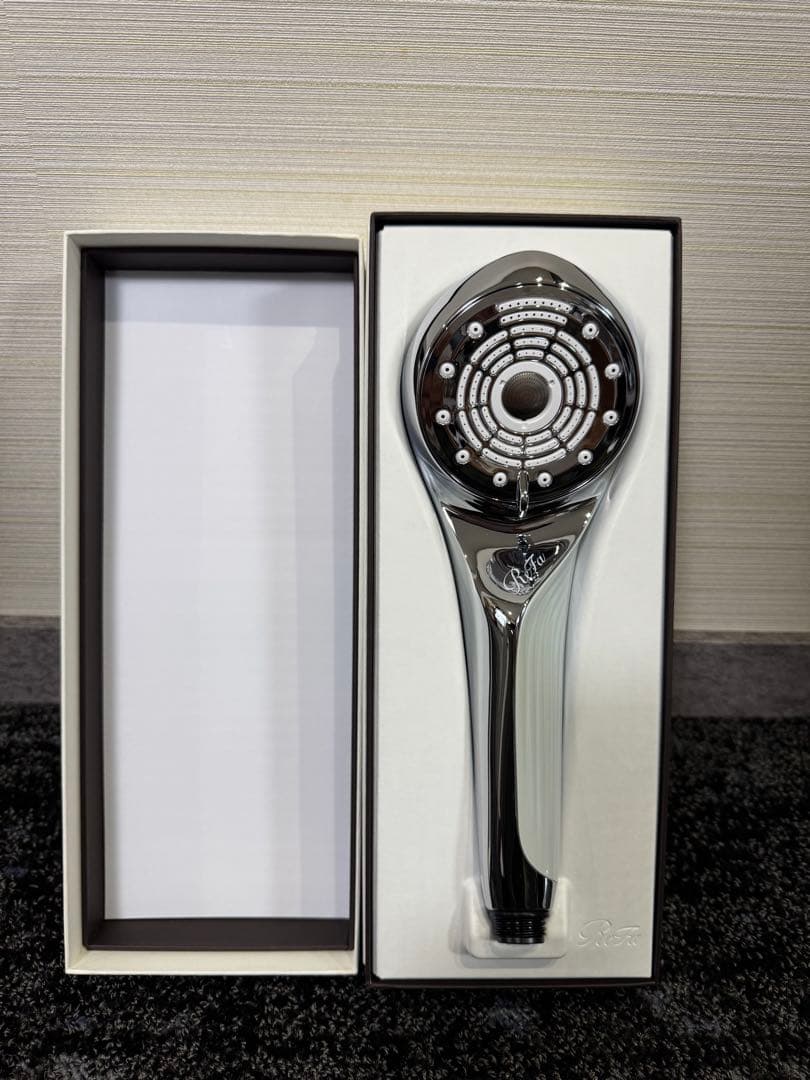 専用新品未使用 ReFa シャワーヘッド ホワイト