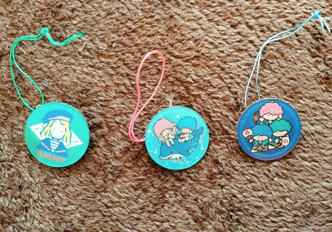 サンリオ プレミアム 絵が変わる！レンキチュラーバッジ・缶バッジ9点セット