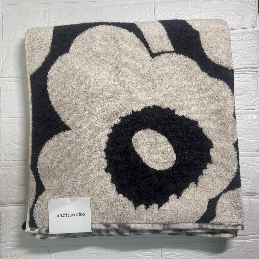 marimekko 花柄 バスタオル ベージュ・黒