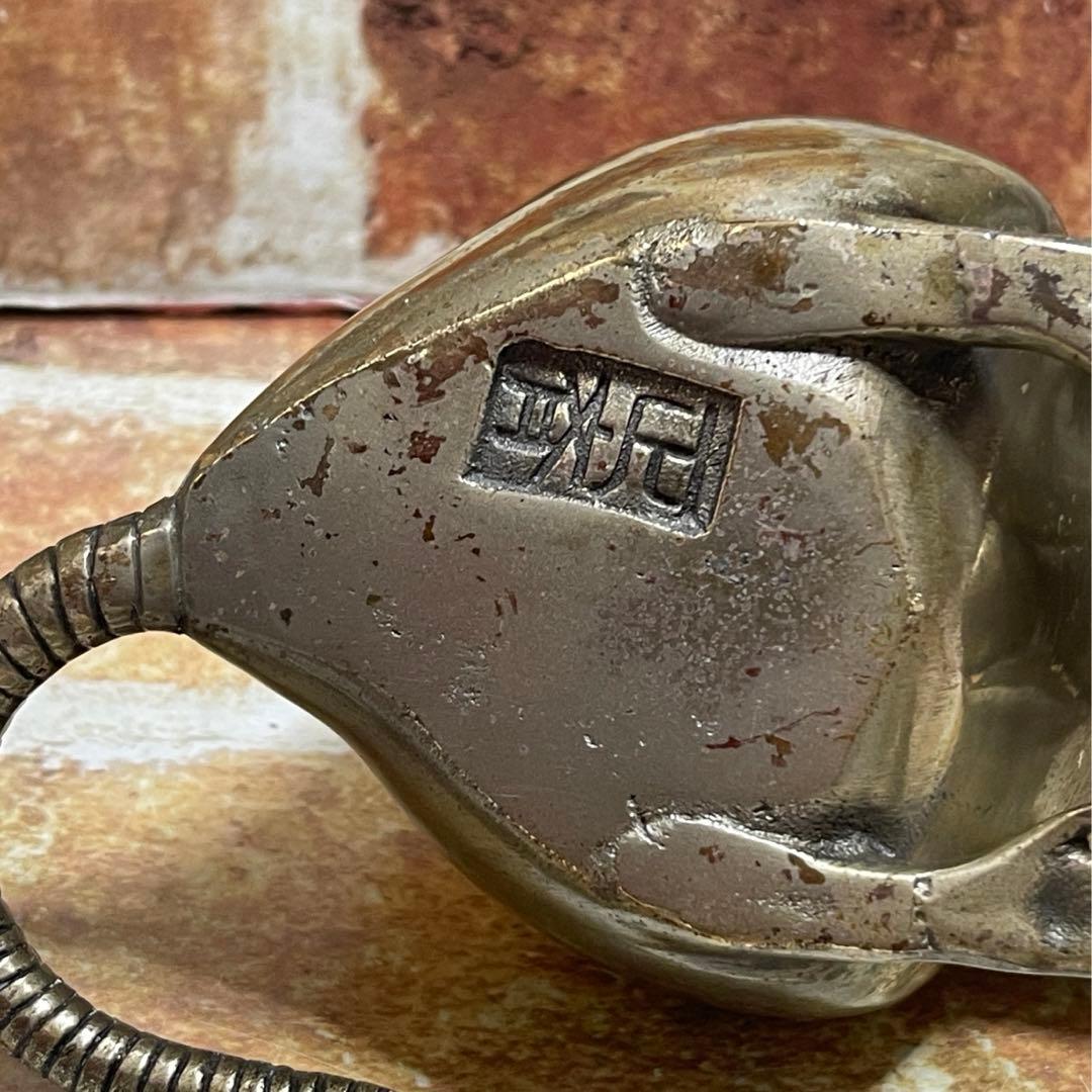 正斉(銘) 栗持ち鼠　金属製