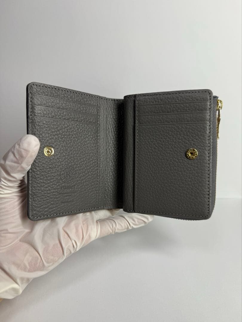 ⭐️最終値下げ⭐️russet ラシット　モノグラムプレート　二つ折り財布 グレー