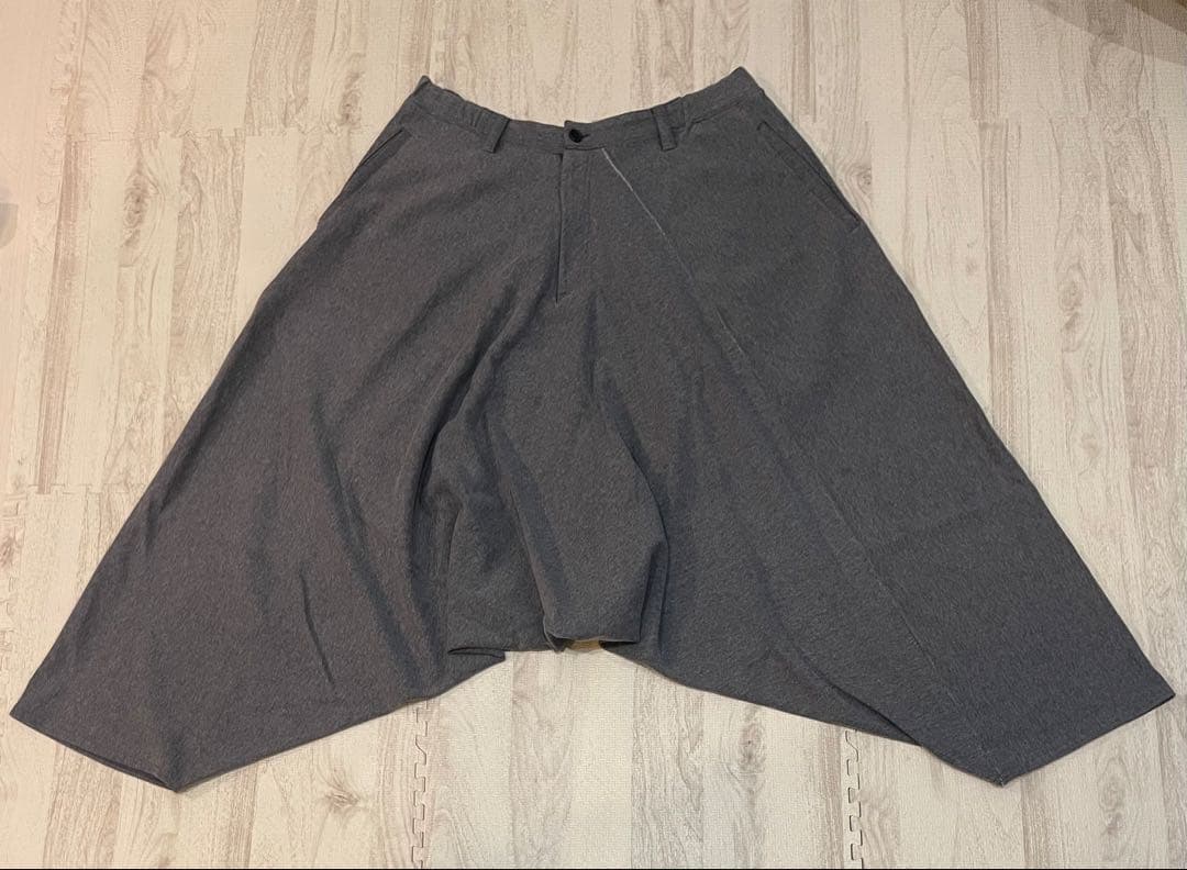 カ*カ様 ✨美品✨ISSEY MIYAKE MEN サルエルパンツ　グレー