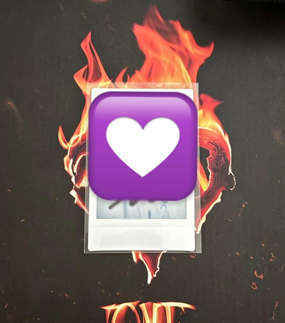 XLOV ヒョン サイン入りポラロイド