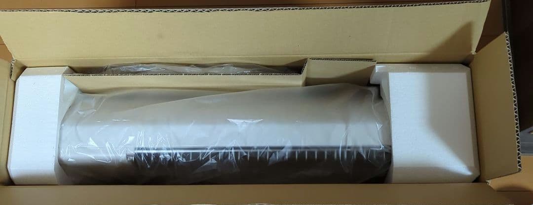 未使用品　大特価　トヨトミ　電気ストーブ　赤外線ヒーター　EH-Q100M