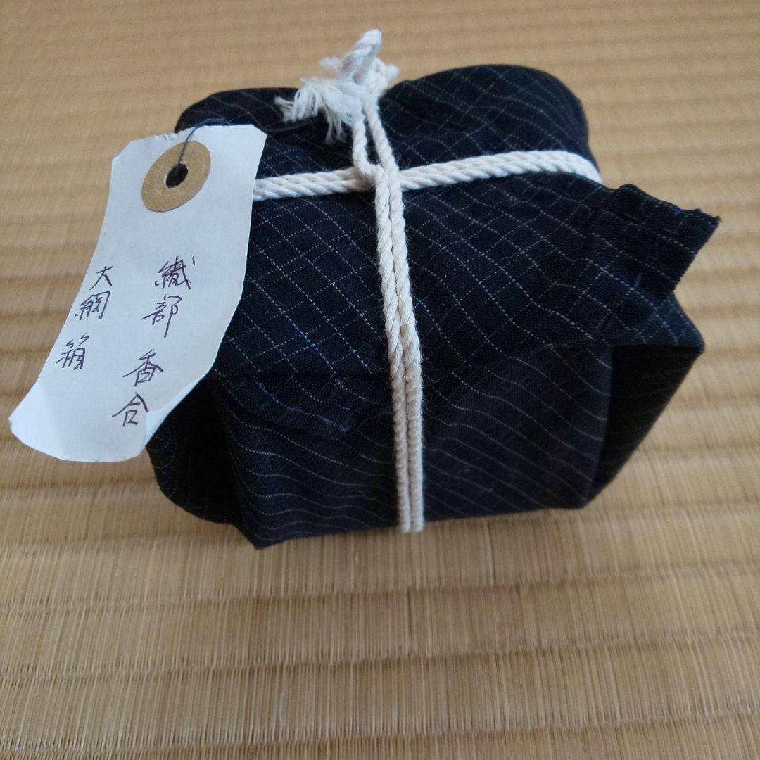 A 189 香合 織部・大綱老師　花押共箱付