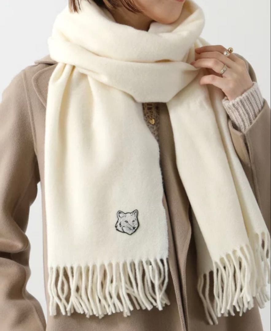 新品　タグ付き　MAISON KITSUNÉ メゾンキツネ ホワイト マフラー