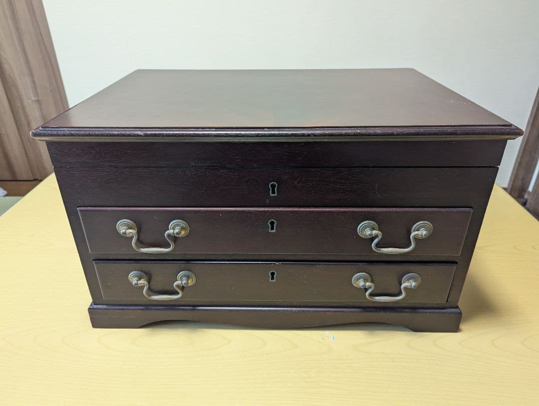 アンティーク カトラリーケース 木製 銀食器 三段 外国製 箪笥 鍵付き