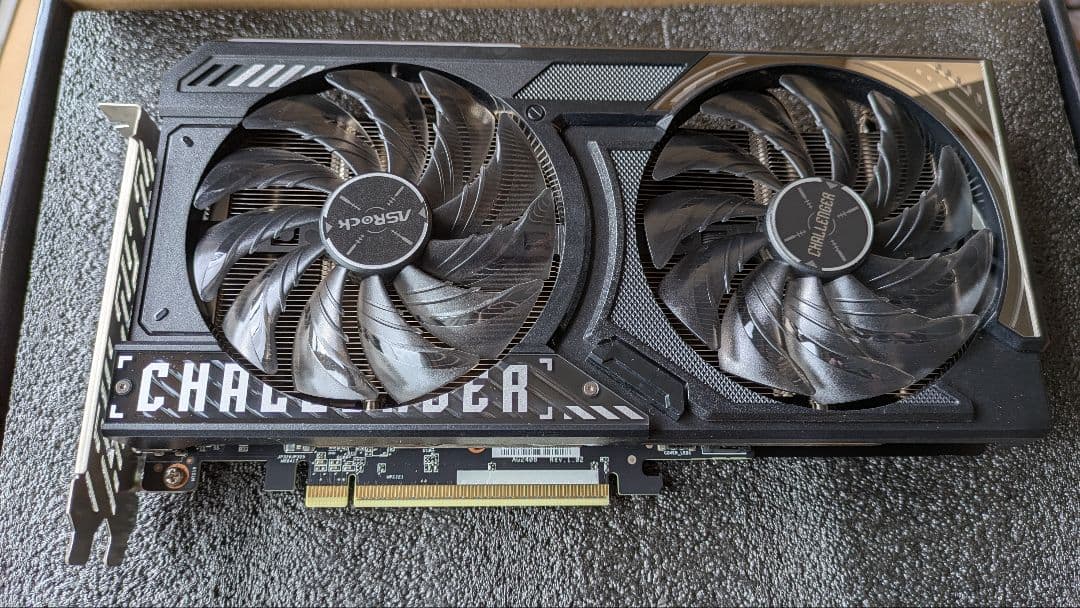 グラフィックボード・グラボ・ビデオカード ASRock Radeon RX 9060 XT Challenger 16GB