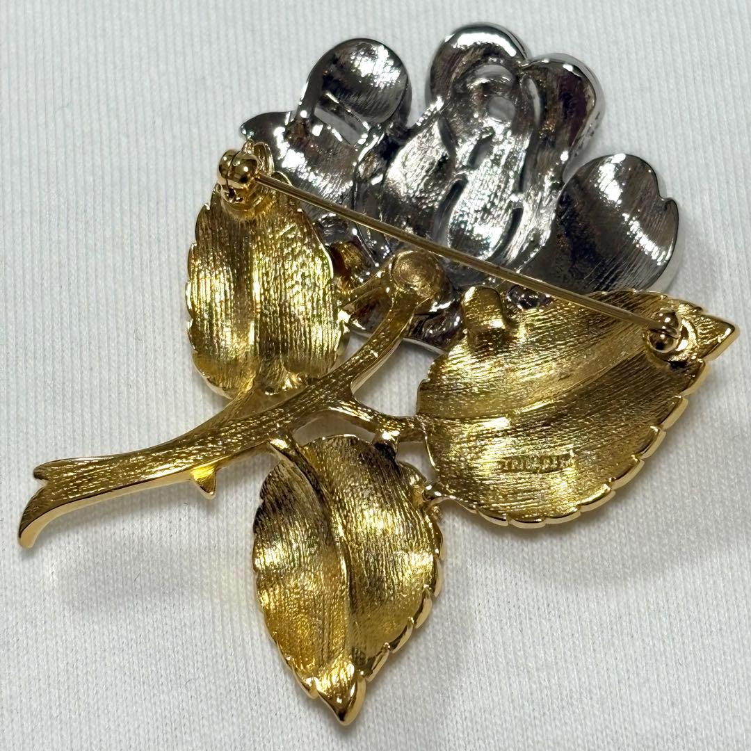 新品 希少 VINTAGE TRIFARI トリファリ 大ぶり ブローチ 薔薇