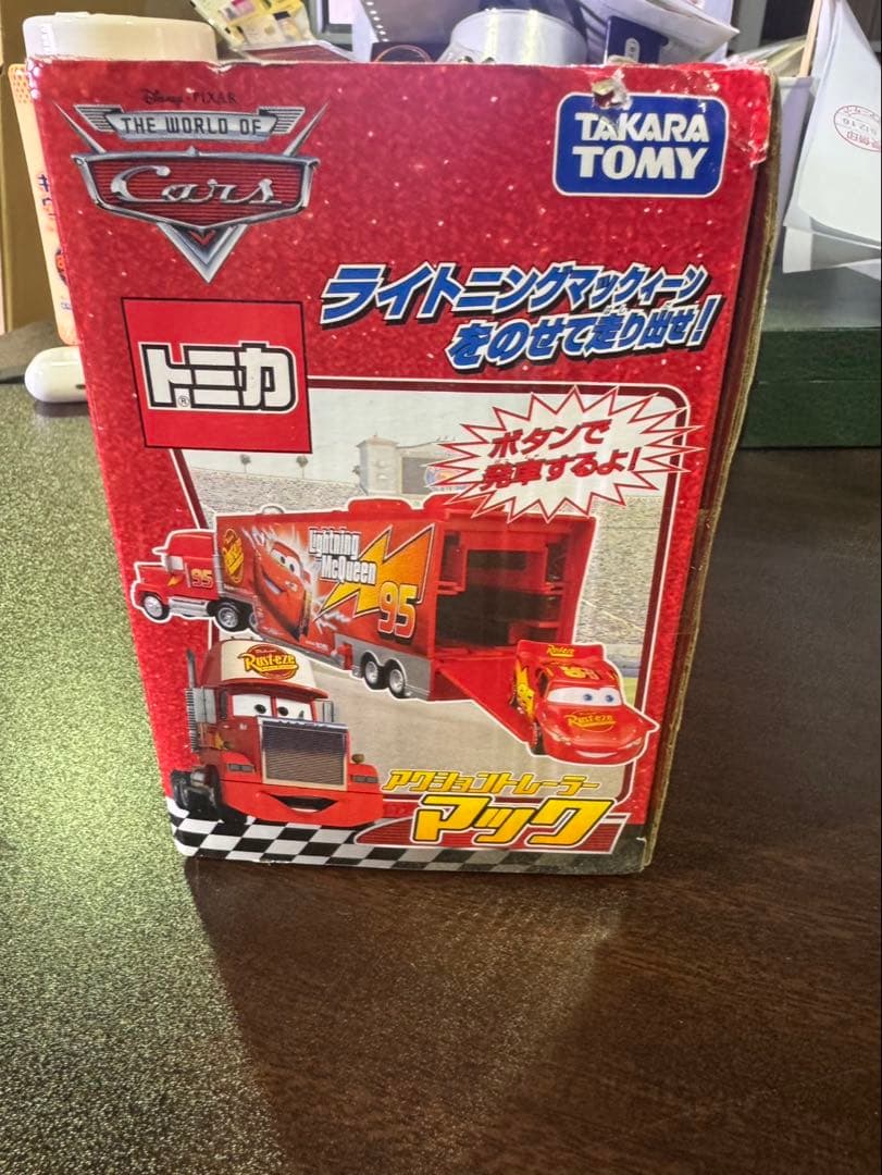 s1651 未開封　トミカ カーズ アクショントレーラー マック