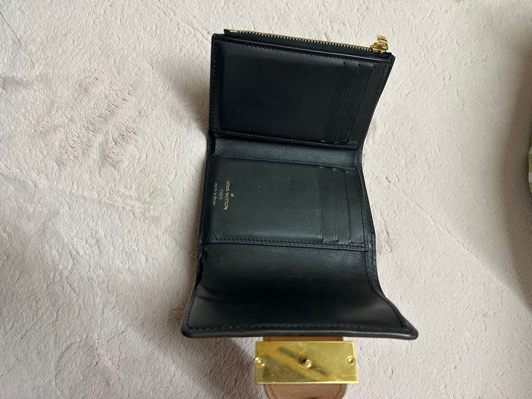 LOUIS VUITTON ルイヴィトン ドーフィーヌ モノグラム 三つ折財布