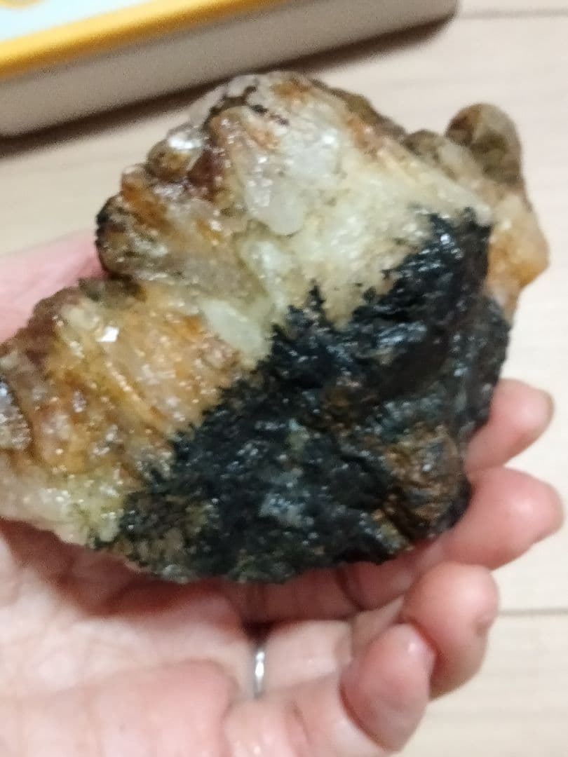 秋田県荒川鉱山水晶　多頭水晶　大サイズ　235g 鉱物水晶　多頭水晶　珍しいお品