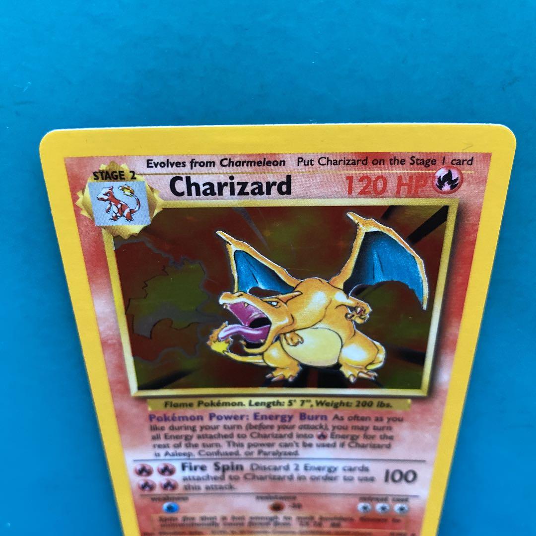 ポケモンカード　Charizard 英語版
