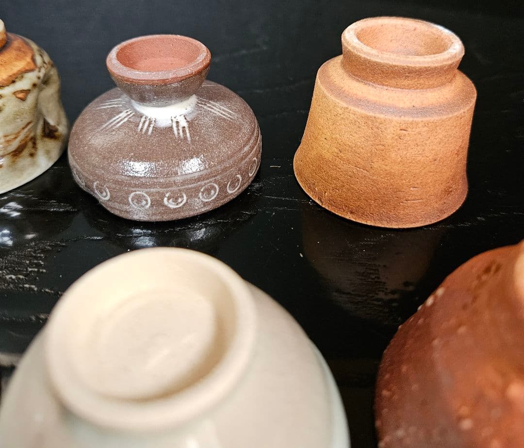 【日本の陶器】ぐい呑　盃　10客　布志名　信楽　朝日焼　三助　赤膚　二本松萬古等