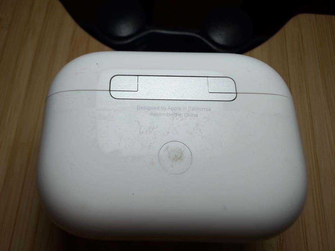 AirPods Pro 第2世代 ＋Spigen保護ケースおまけ付き