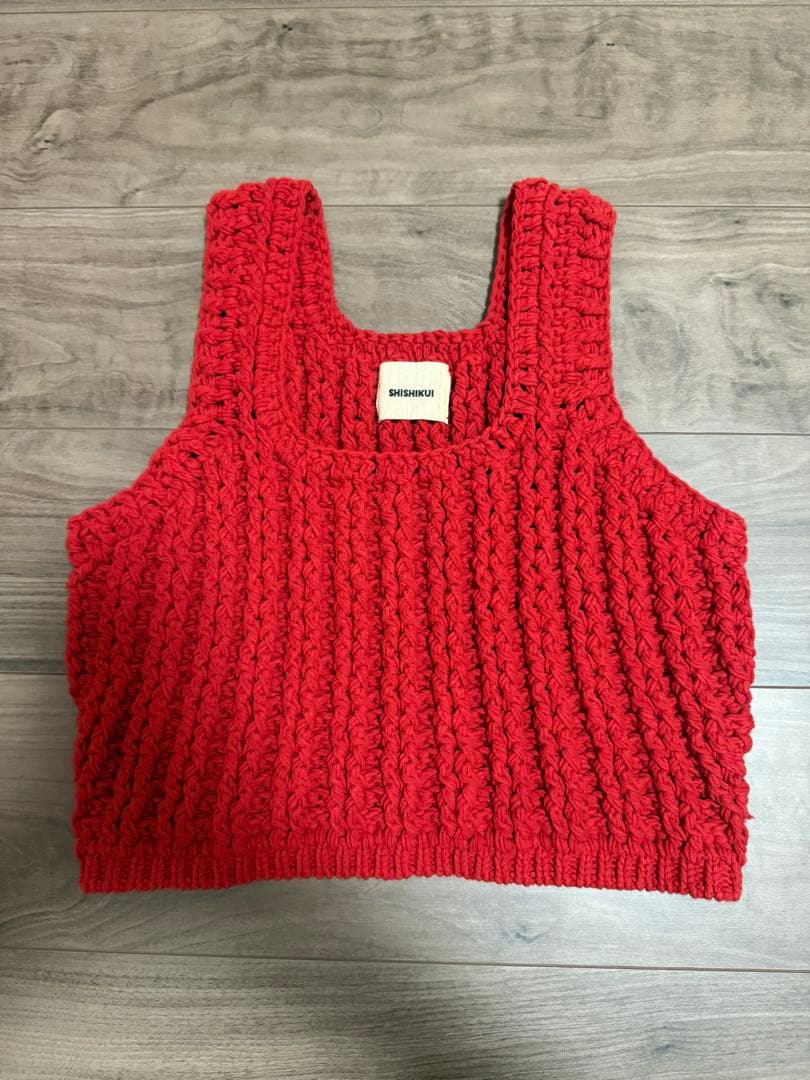 【THE SHISHIKUI】ショート丈ニットトップス 赤