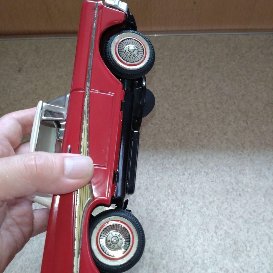 年始セール。フォード　アメ車　スカイライナー　ブリキ　電動
