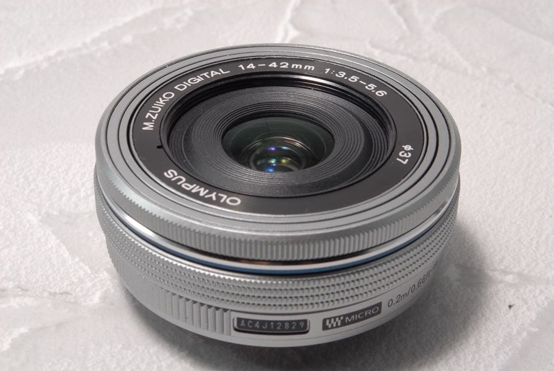 Lucyさま　オリンパス　PEN E-PL9 14-42mm EZ