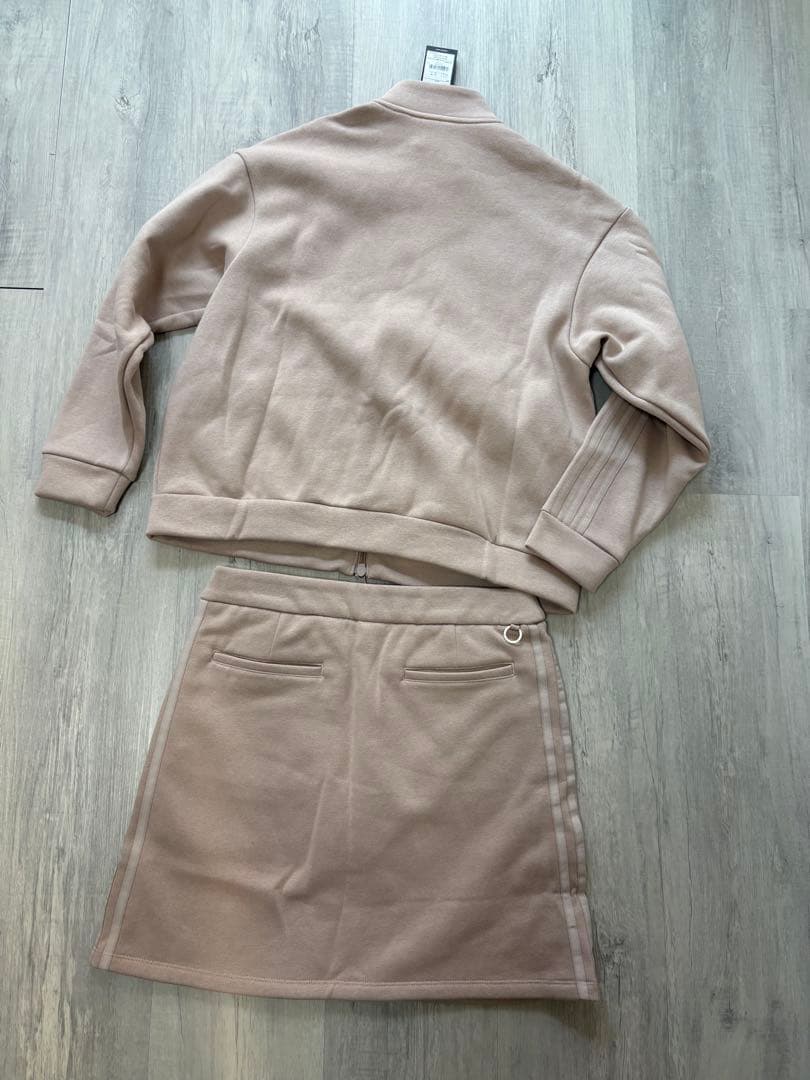 新品XLサイズ　ベージュ　長袖トレーナー裏起毛スカート セットアップゴルフウェア