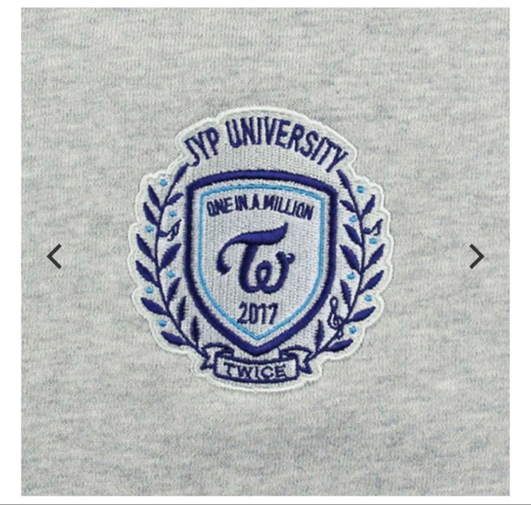 【美品】TWICE JYP UNIVERSITY フーディ　２