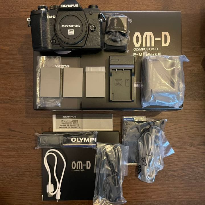 OM-D E-M5 Mark III黒 メーカー保証 付属品有り極美品