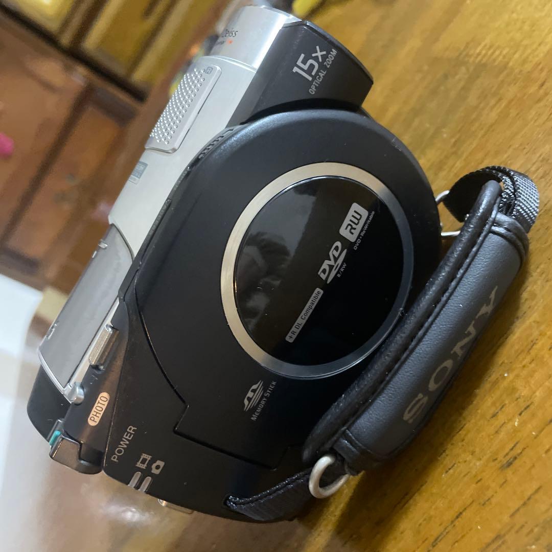 ソニー　デジタルHDビデオカメラレコーダー　HANDYCAM HDR-UX20