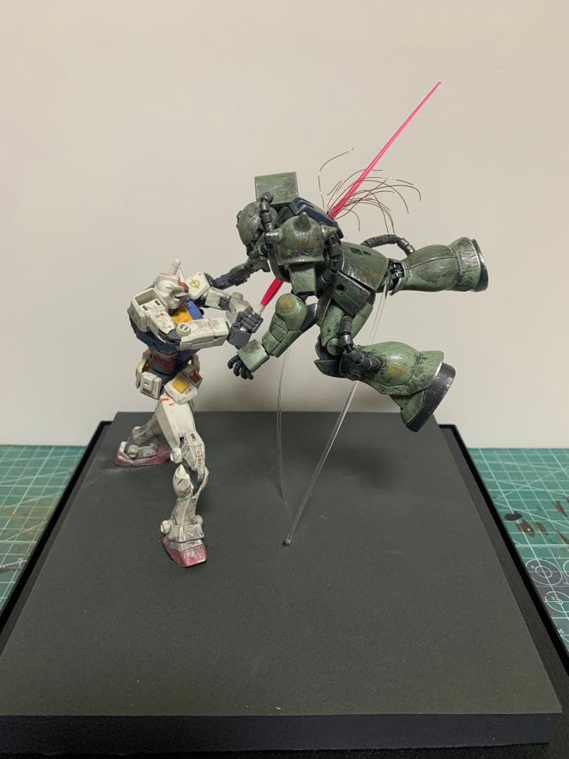 ガンダム　ザク　ジオラマ
