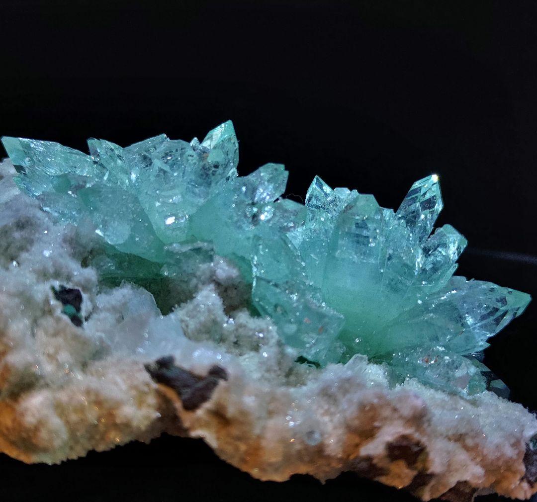 アポフィライト 魚眼石 鉱石 鉱物 ミネラル 標本 原石 母岩付き 犬牙状 ②