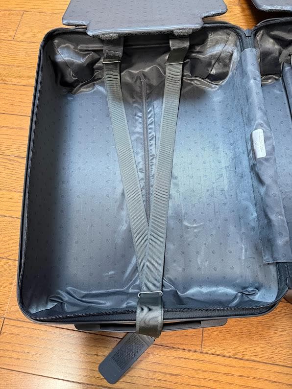 RIMOWA（リモワ） ESSENTIALキャビン３６L　マットブラック