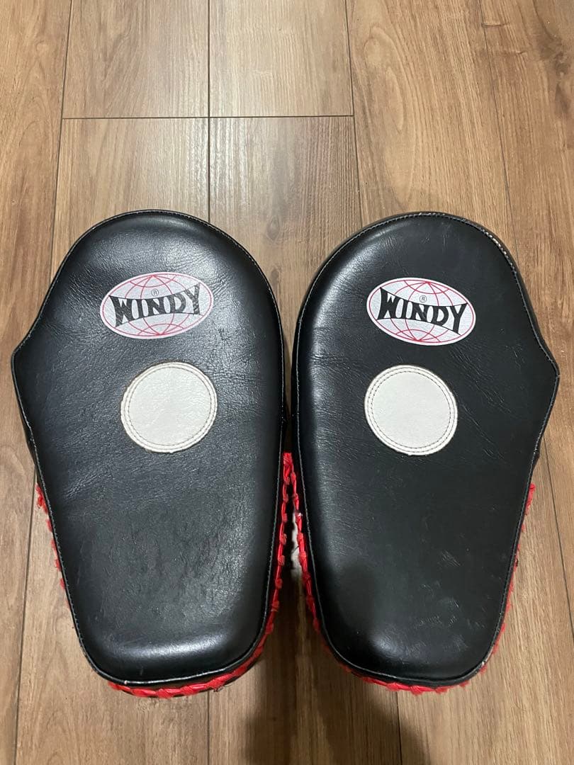 RRRWINDY キックミット 黒/赤 フリーサイズ
