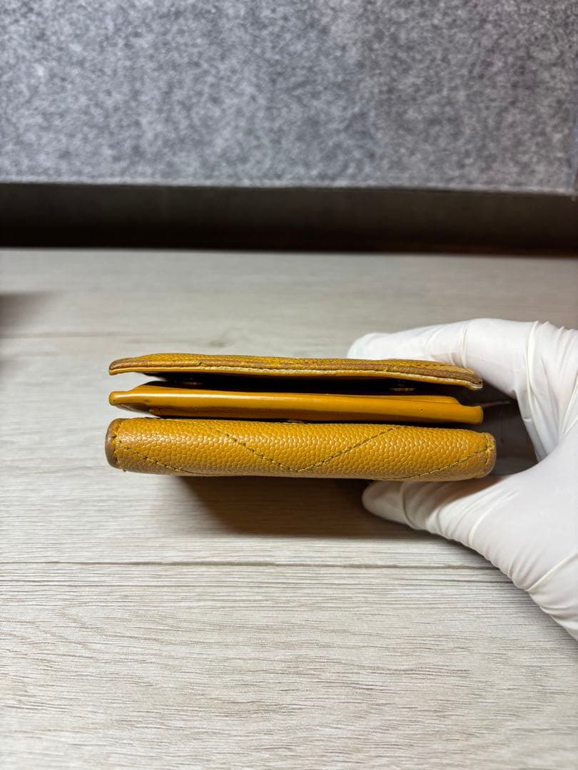 SAINT LAURENT イエロー三つ折り財布