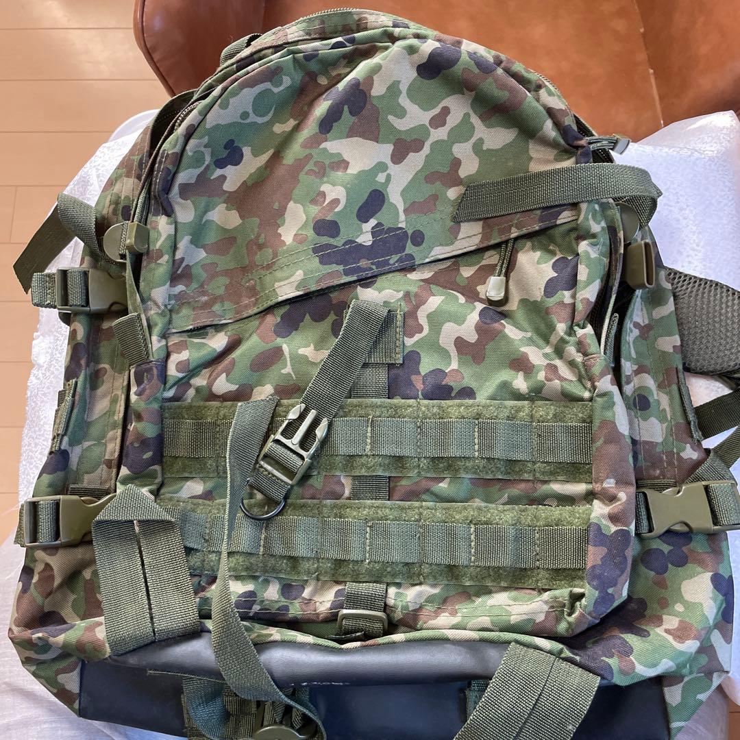 迷彩パンツ　ジャケット リュック　ボディバッグ　ポーチ　ベルト　多機能ポケット