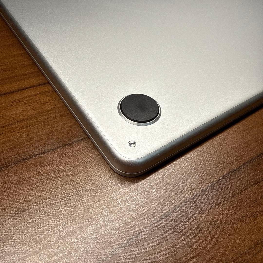 MacBookAir M2 (13インチ•メモリ16GB•256GB)