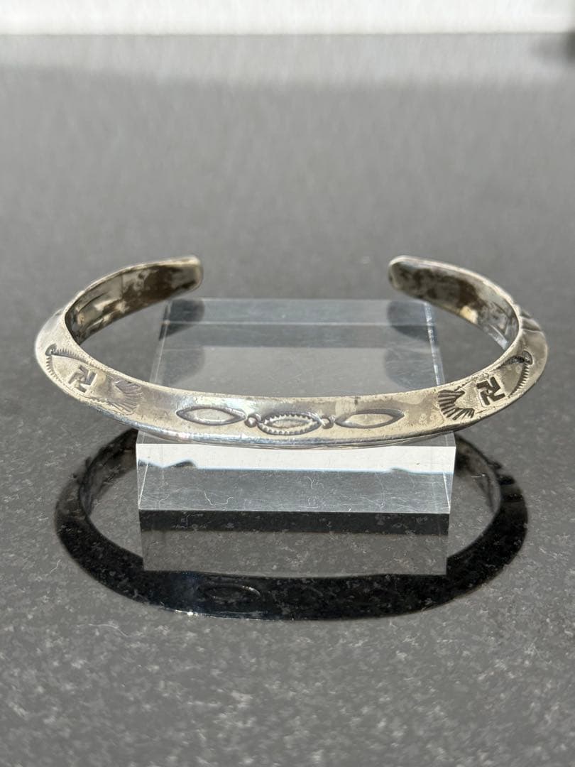 ラリースミス シルバーバングル