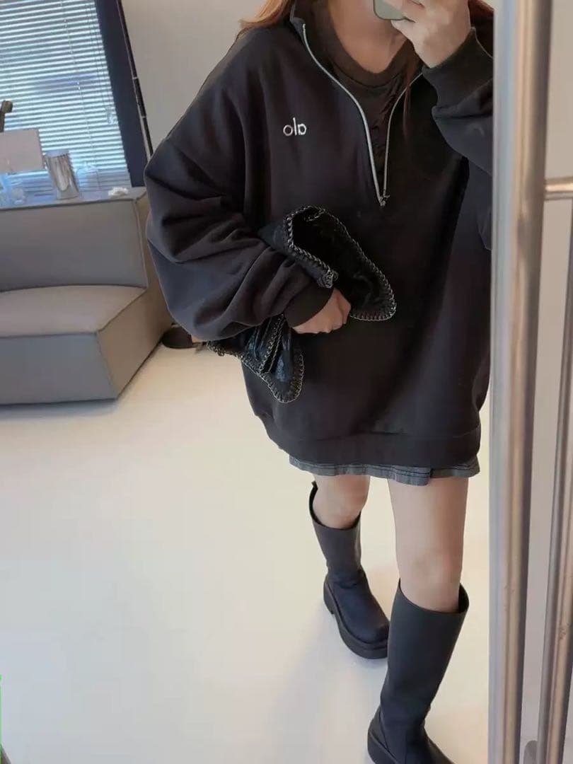 Alo Yoga ハーフジップ トレーナー新品 未使用タグ付き　男女兼用