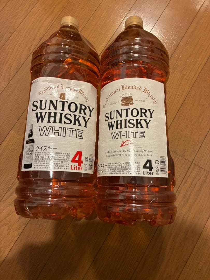 サントリー ホワイト ペット 4L 2本