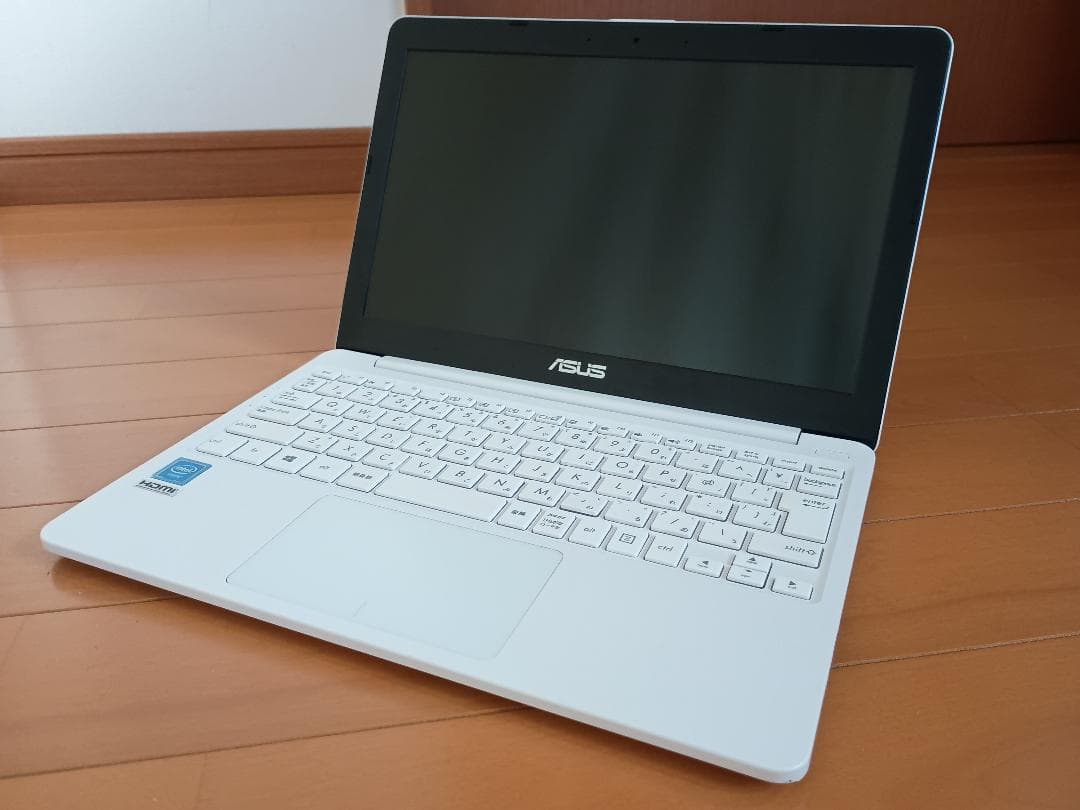 ASUS NotebookPC E203MA/ノートパソコン/Windows11