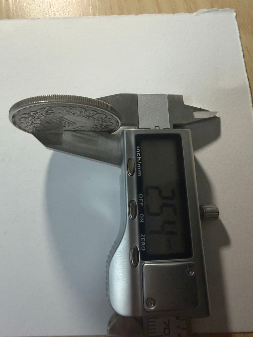 本物保証　一圓銀貨　新一円銀貨大型　明治18年　一円銀貨　円銀