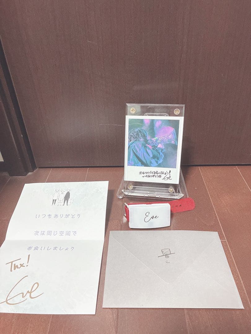 ✨本日限り値引き　Eve 直筆サイン・メッセージ入りポストカード&LEDライト