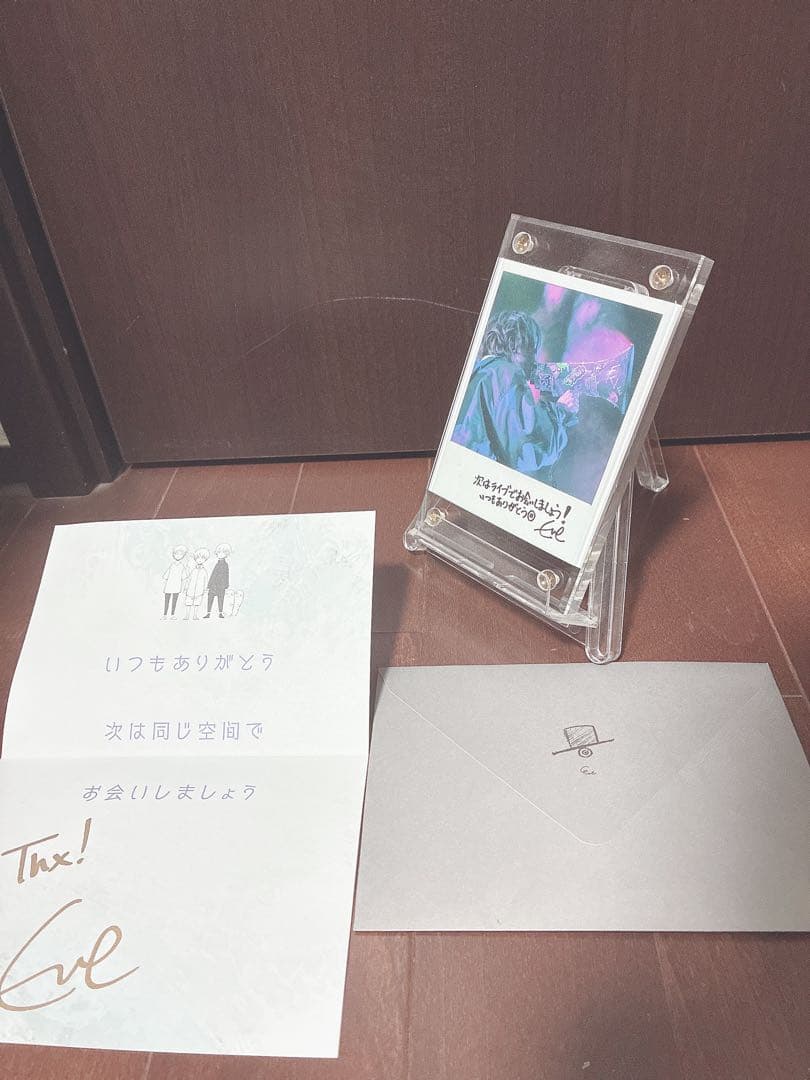 ✨本日限り値引き　Eve 直筆サイン・メッセージ入りポストカード&LEDライト
