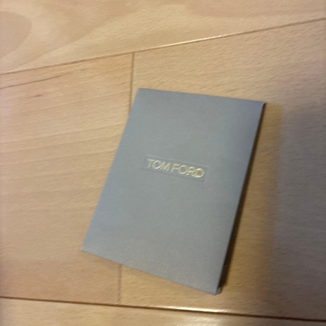 TOM FORD 新品カーキーコットンパンツチノパン 新品タグ付き