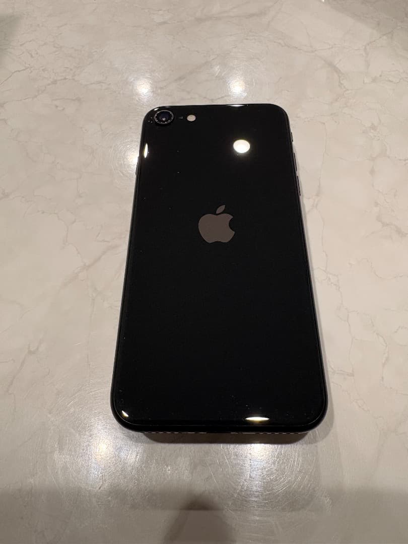 Apple iPhone SE 第二世代 ブラック 128GB 本体