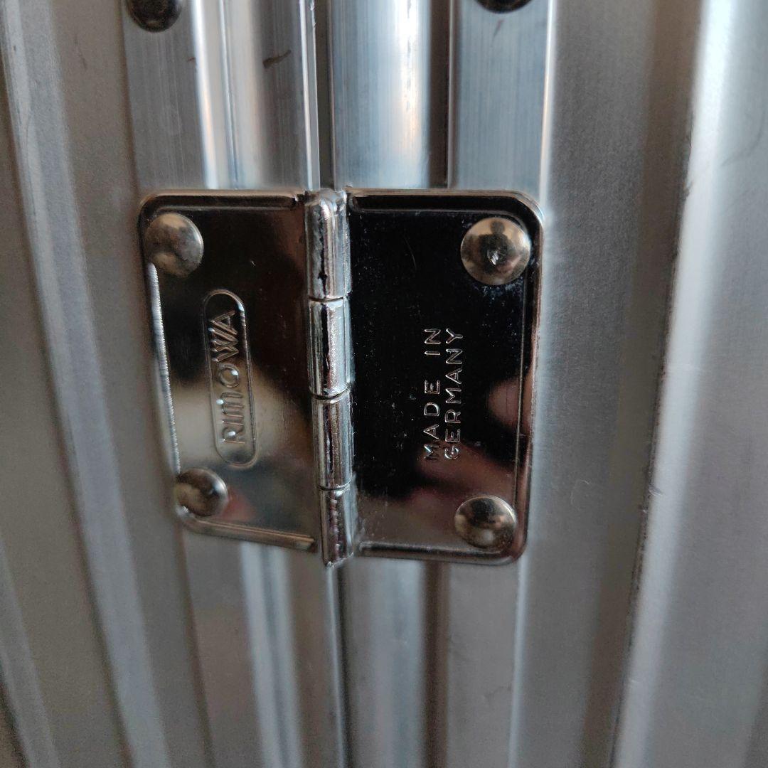 RIMOWA アルミ キャリーケース②（48×26×74cm）