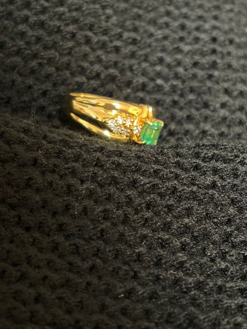 エメラルド0.46ct ダイヤモンド0.21ctデザインリング 18k ゴールド