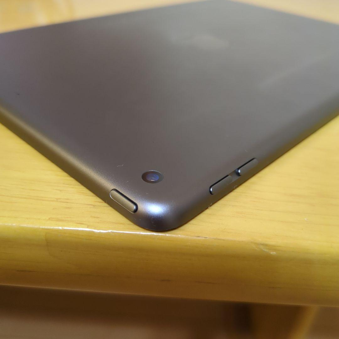 Apple iPad 本体 アイパッド　第7世代　32GB　バッテリー診断86%